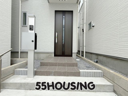ց@-