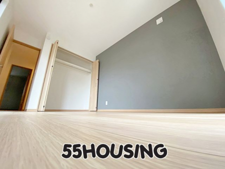 [@-