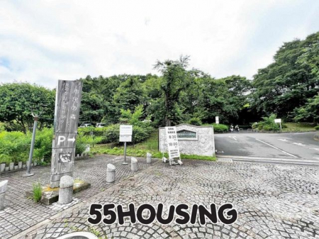 ӊ@s̐XEO[Z^[ k10B 740m