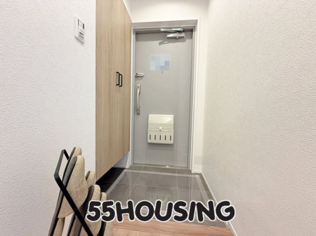ց@-