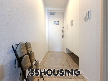 ց@-