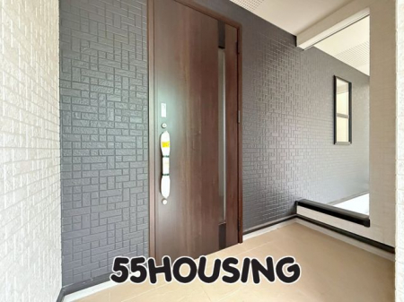 ց@-