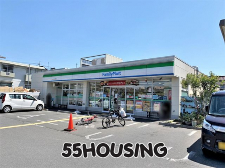 ���ӊ��@�t�@�~���[�}�[�g�������ܑ��c�E�X �k��9���B 700m