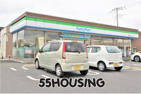 ���ӊ��@�t�@�~���[�}�[�g��Γ����꒚�ړX �k��9���B 652m