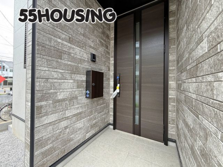 ���ց@-