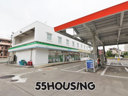 ���ӊ��@�t�@�~���[�}�[�g��{���ؒ��X �k��2���B 140m