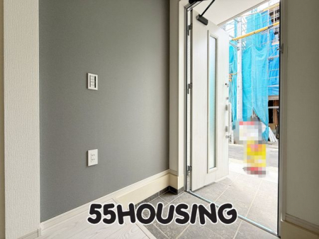 ���ց@-