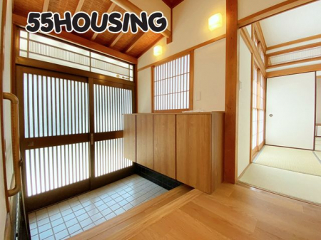 ���ց@-