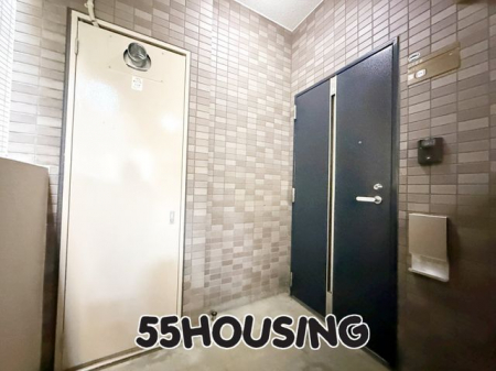 ���ց@-