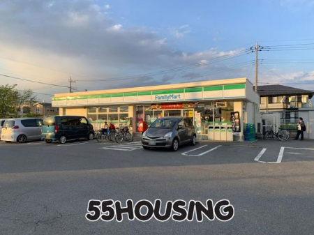 ���ӊ��@�t�@�~���[�}�[�g������Ȍܒ��ړX �k��7���B 550m